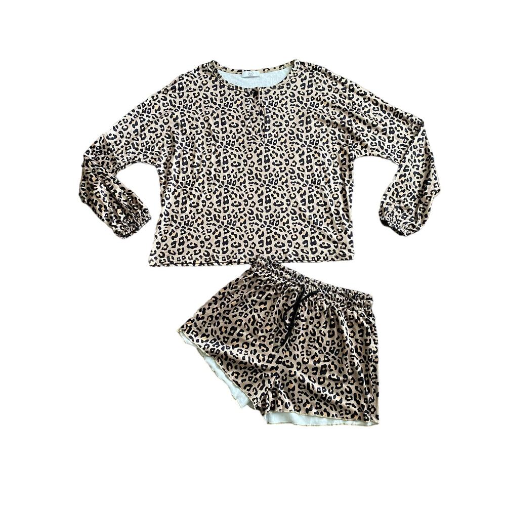 Jama Party Leopard Pajama Set Sz L Shorts and Long Sleeve Top